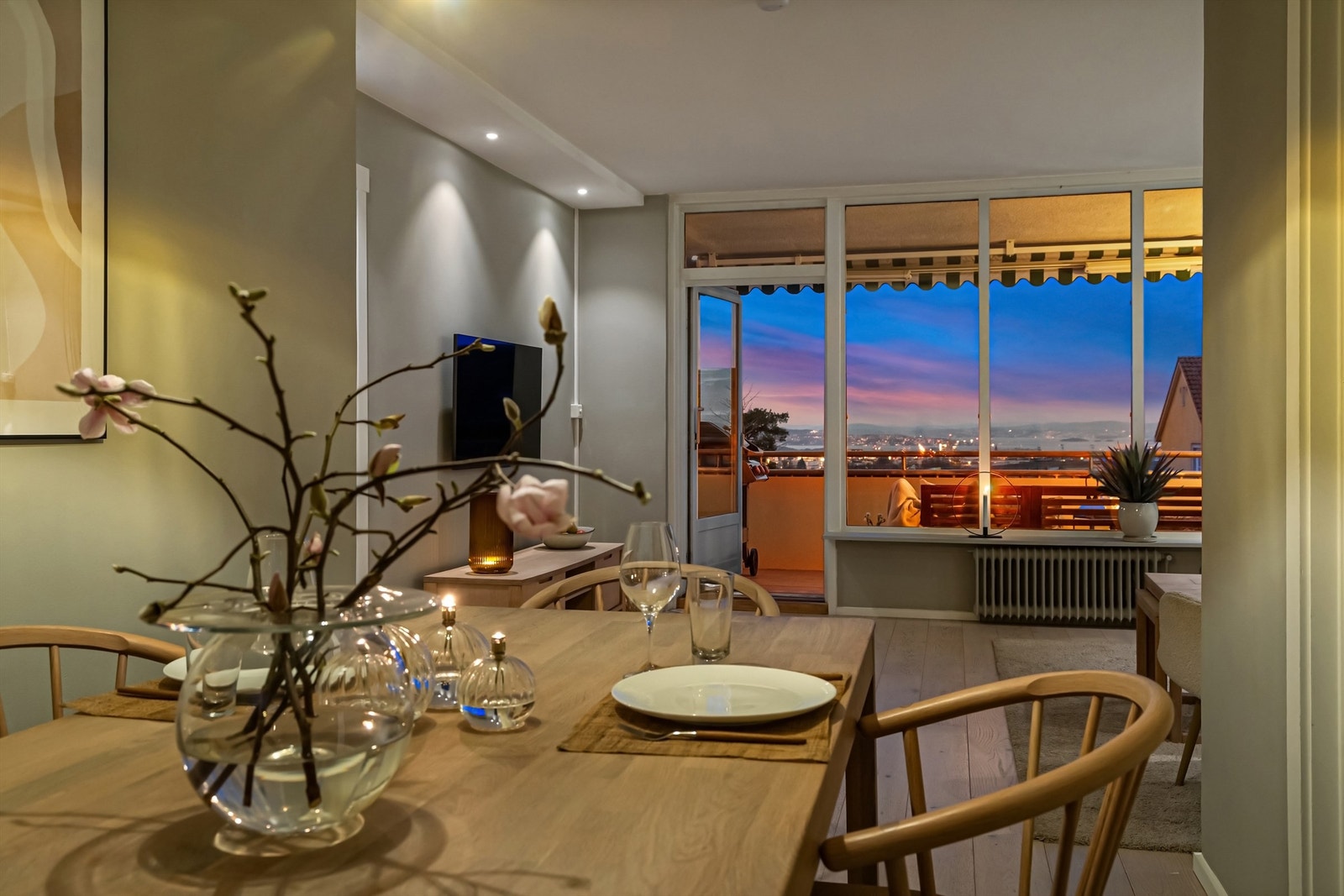 Helt fra spisestuen kan du oppleve den spektakulære utsikten over Oslo Galleribilde