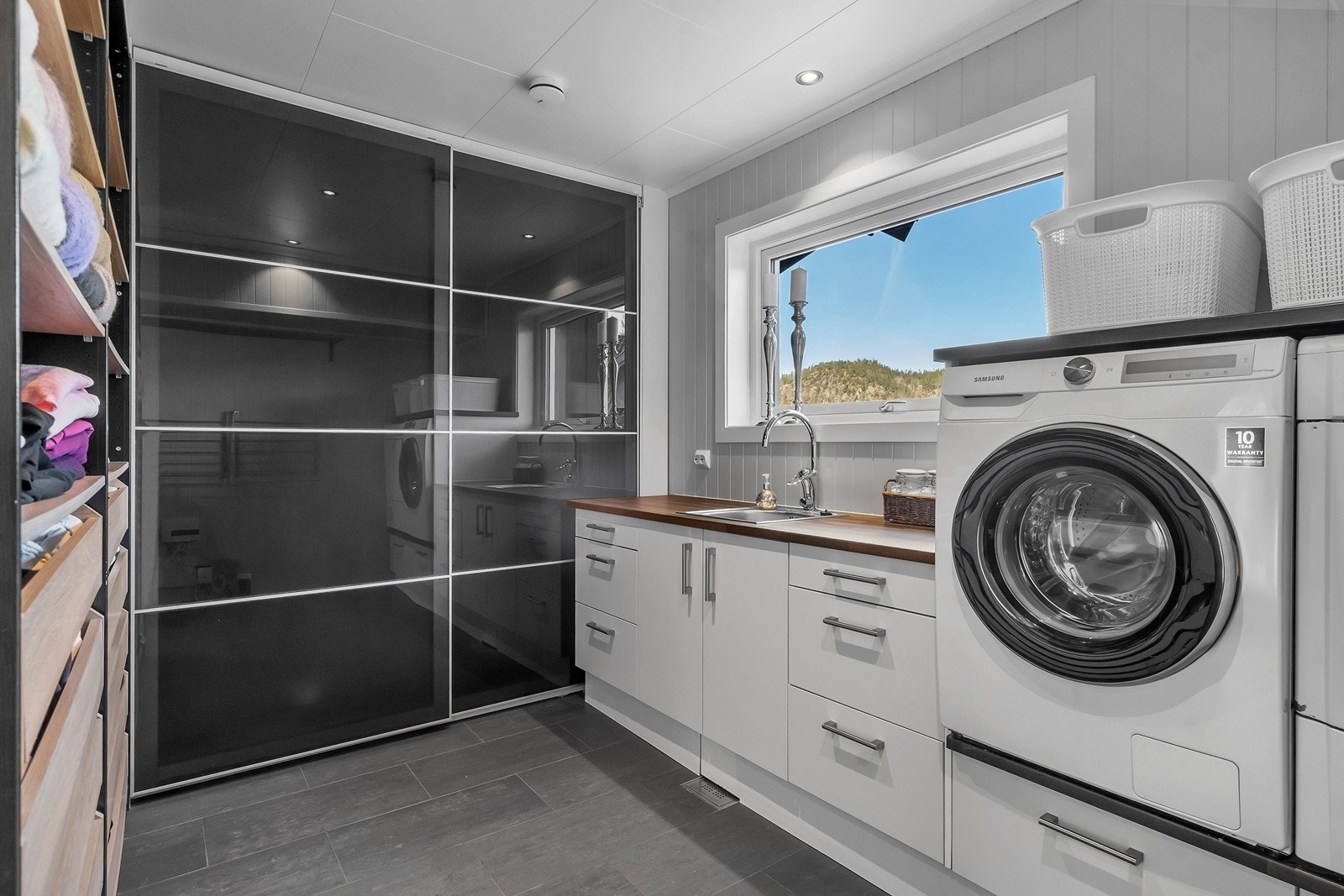 Vaskerom Galleribilde