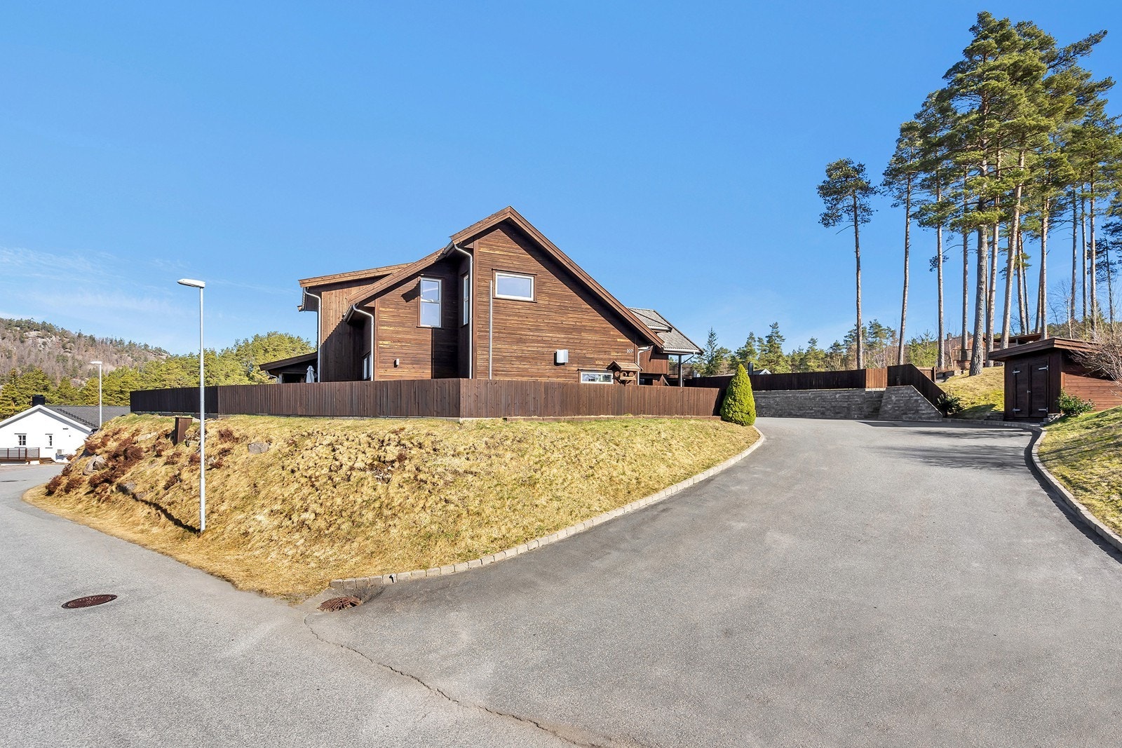 Innkjørsel Galleribilde