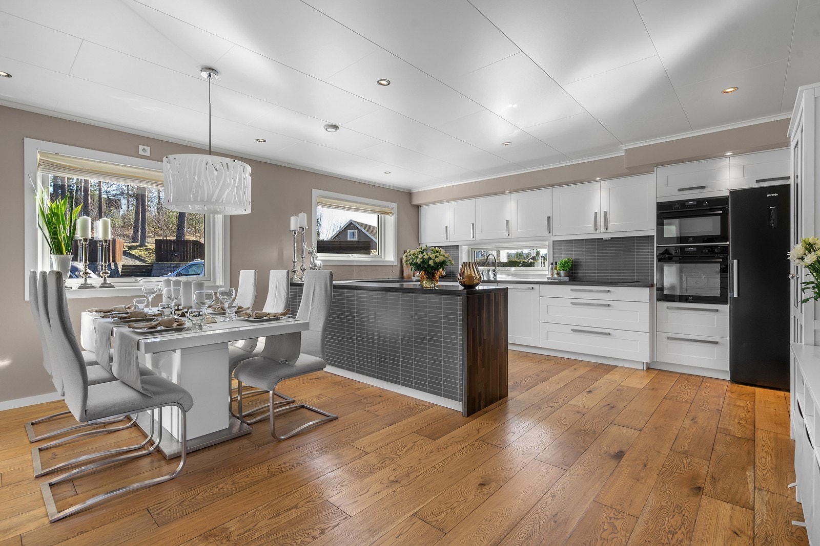 Kjøkken/spisestue Galleribilde