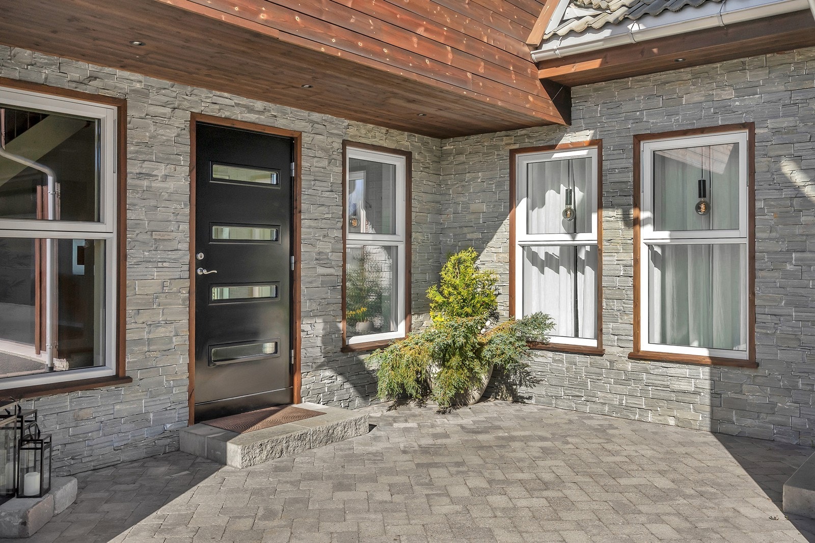 Inngangsdør Galleribilde