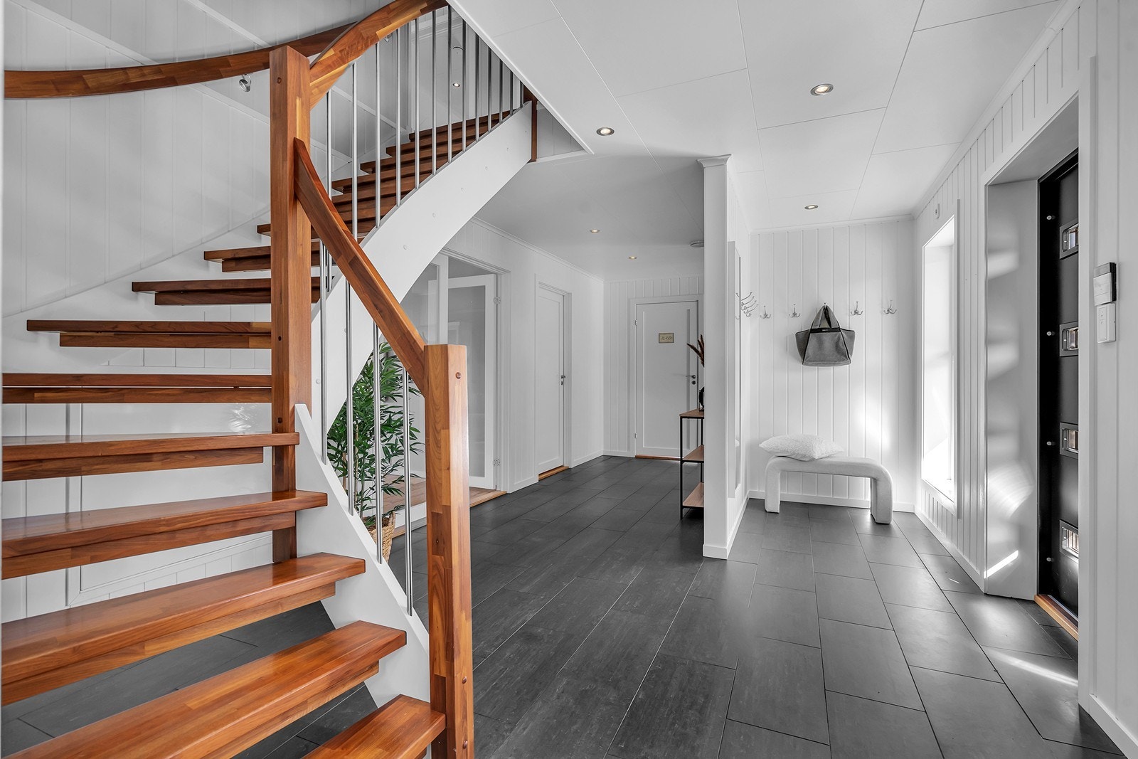 Inngangsparti og gang Galleribilde