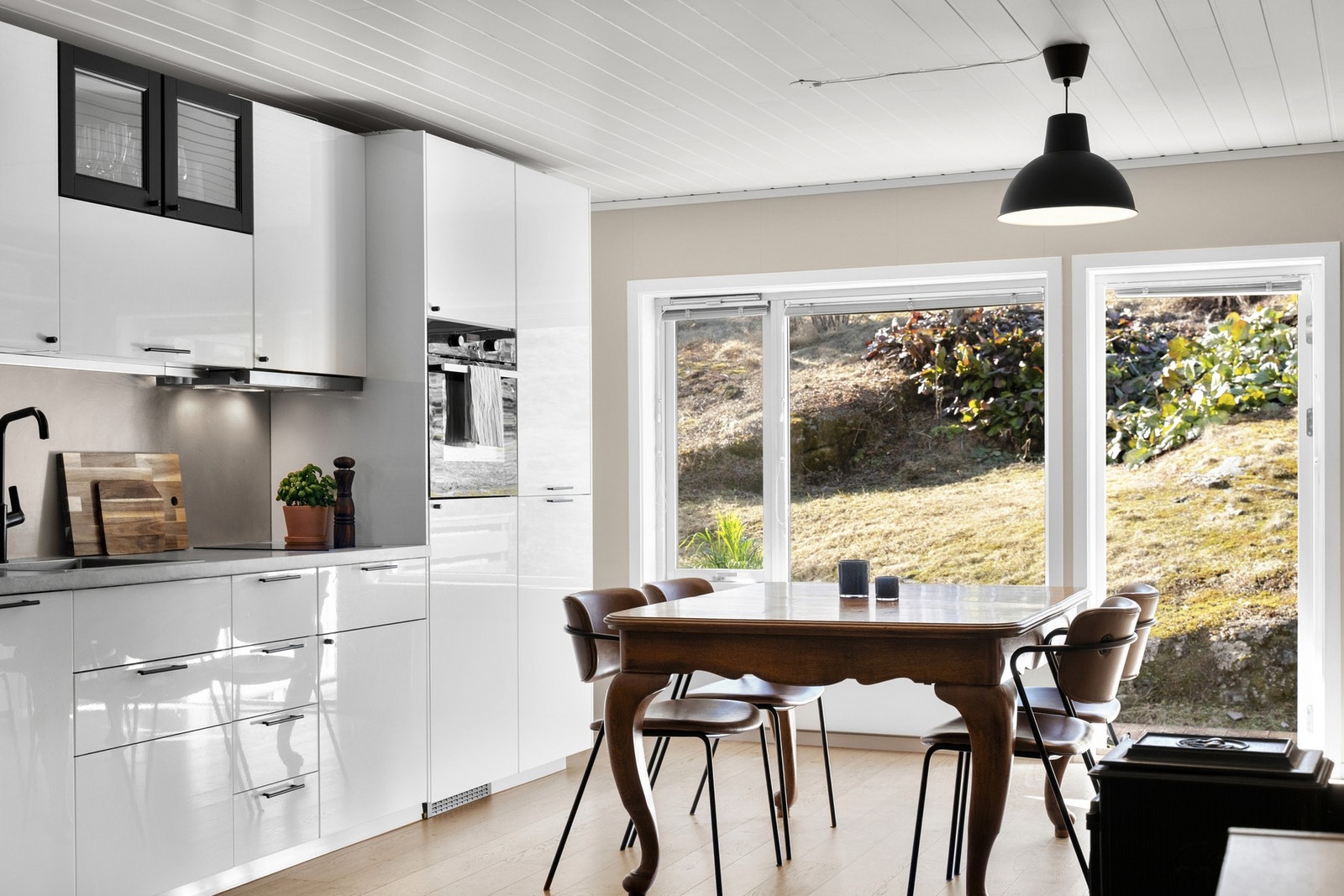 Her kan men enkelt invitere venner og familie over til hyggelige måltider. Galleribilde