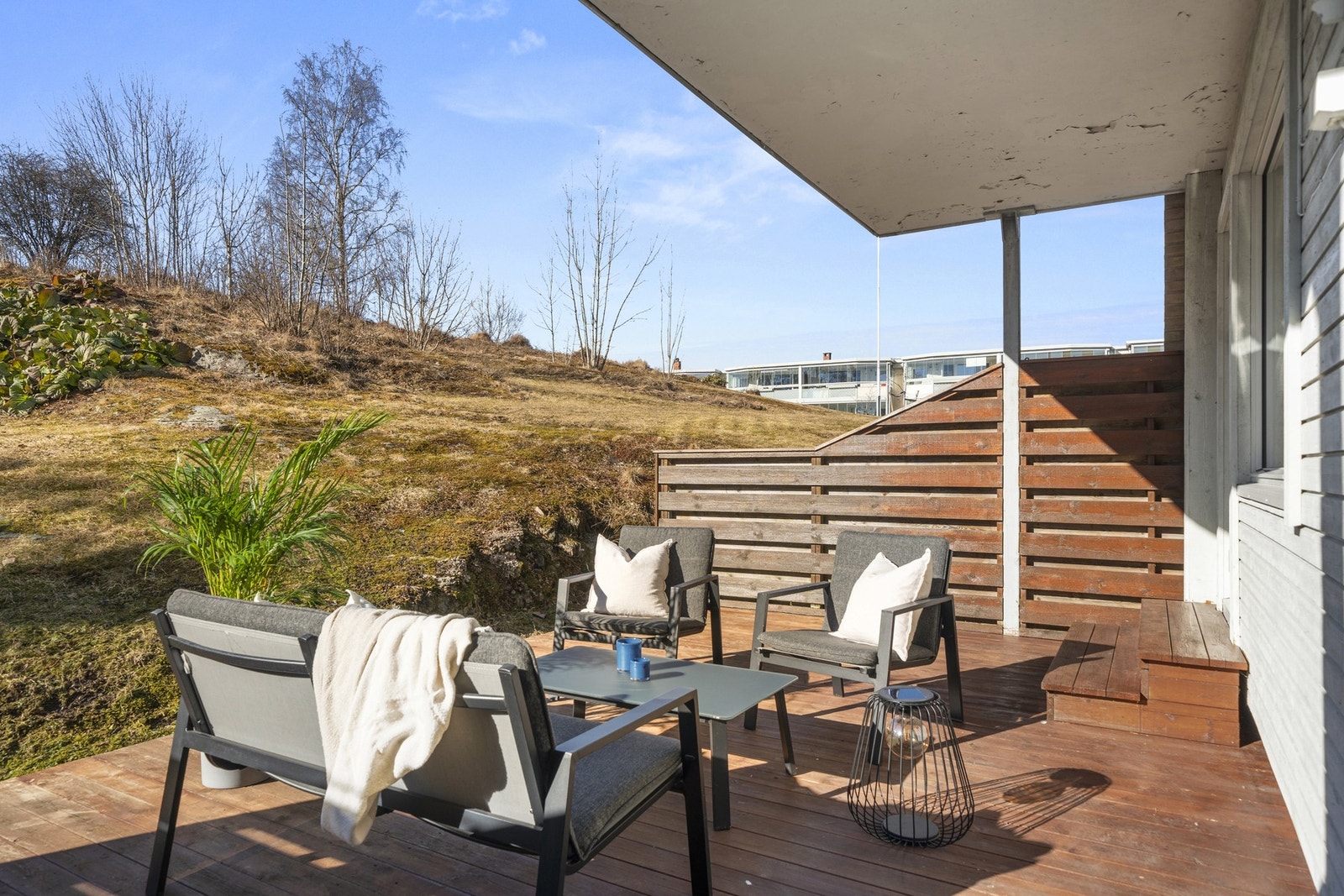 Her bor du rolig og tilbaketrukket, samtidig som du har kort vei til alt du trenger i hverdagen! Galleribilde