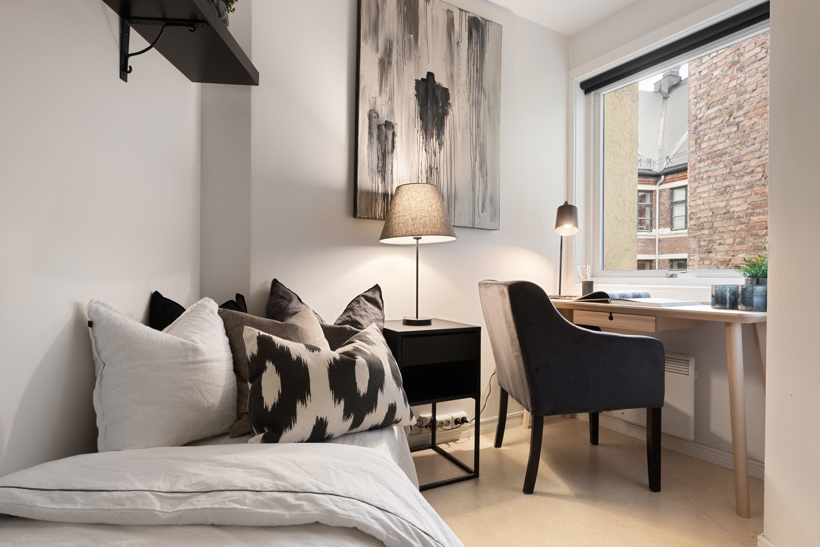 Det er to soverom i leiligheten - Begge mot rolig bakgård Galleribilde