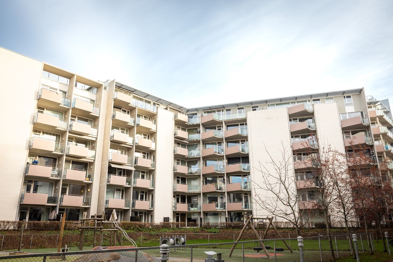 Nydalen Kvarter Sameie består av 384 boligseksjoner og 2 næringsseksjoner. Galleribilde