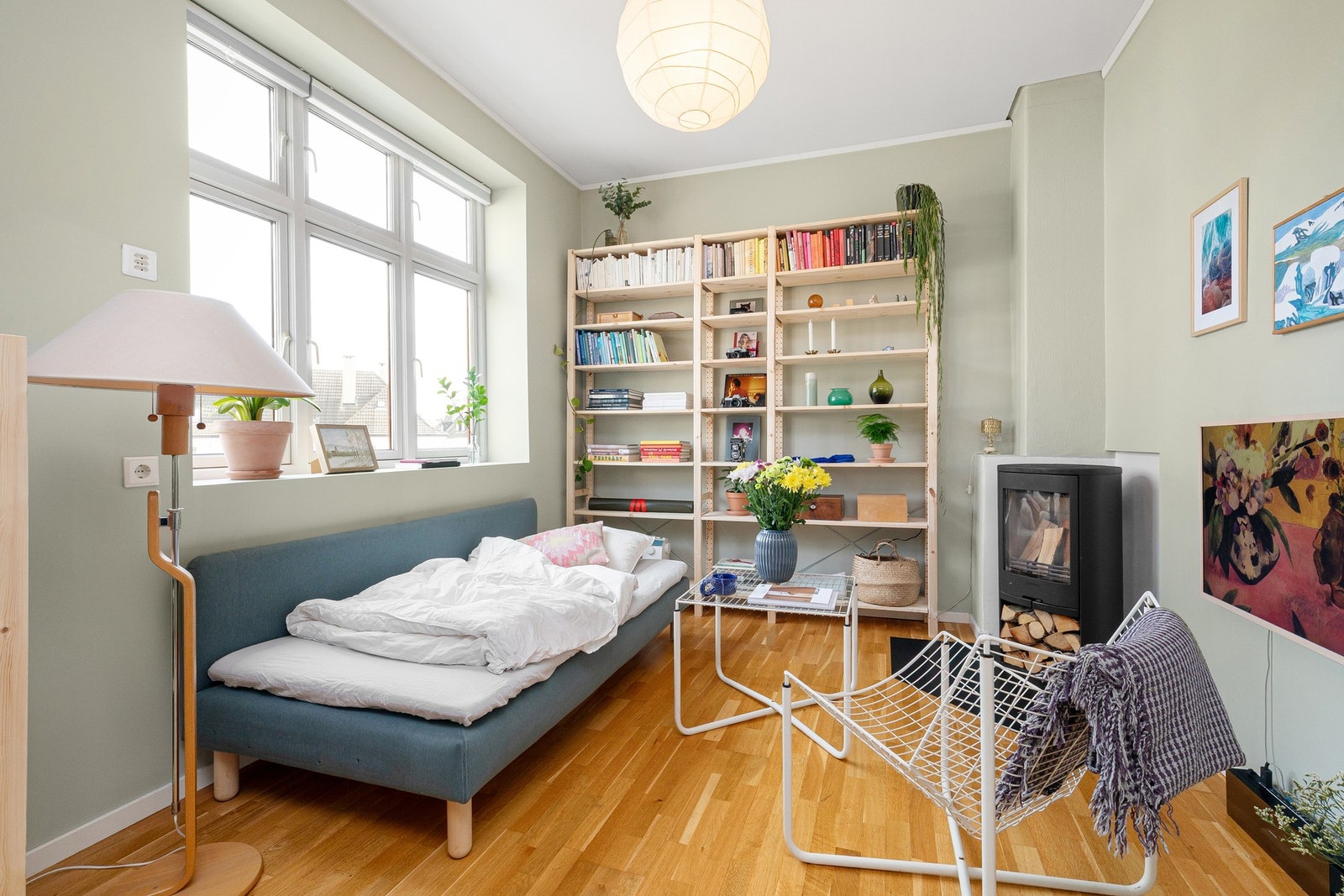 Boligen kan ved enkle grep gjøres om til 2-roms, se alternativ planløsning. Galleribilde