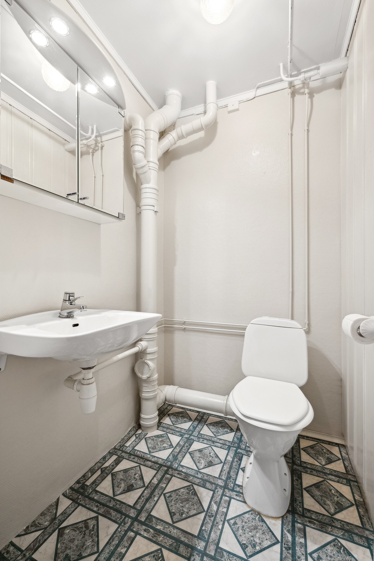 Et praktisk toalettrom finner du også her nede. Galleribilde