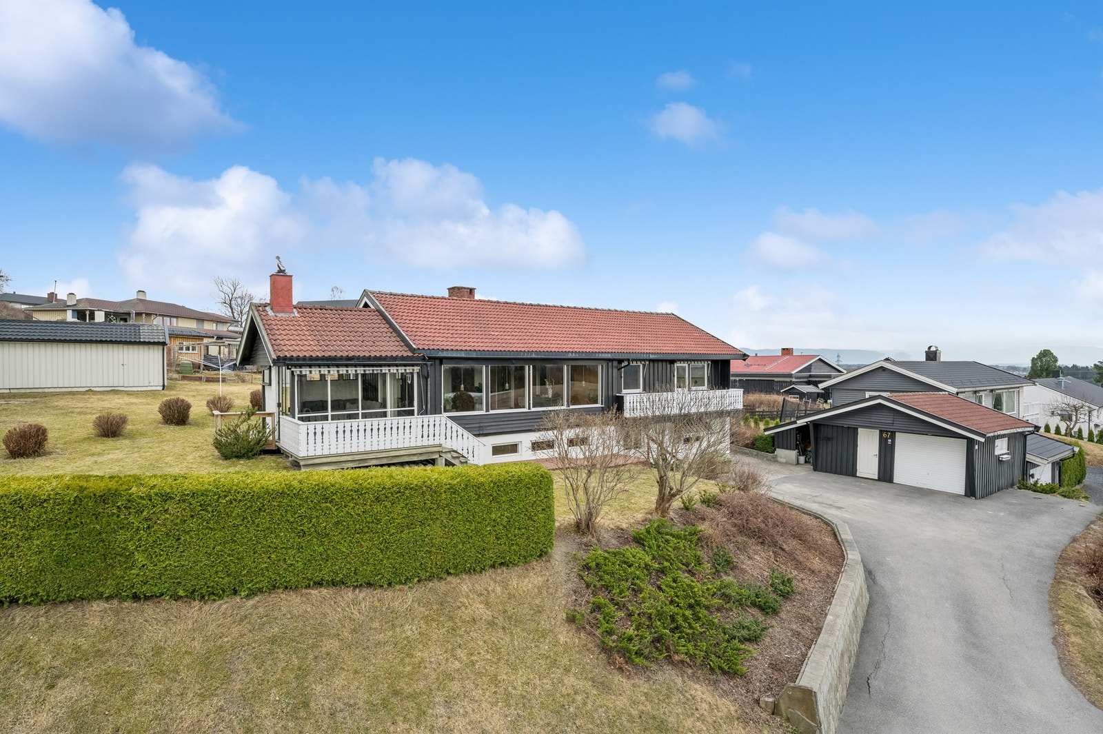 Cato Fegri v/Privatmegleren Hønefoss har gleden av å presentere Ve terrasse 67! Galleribilde