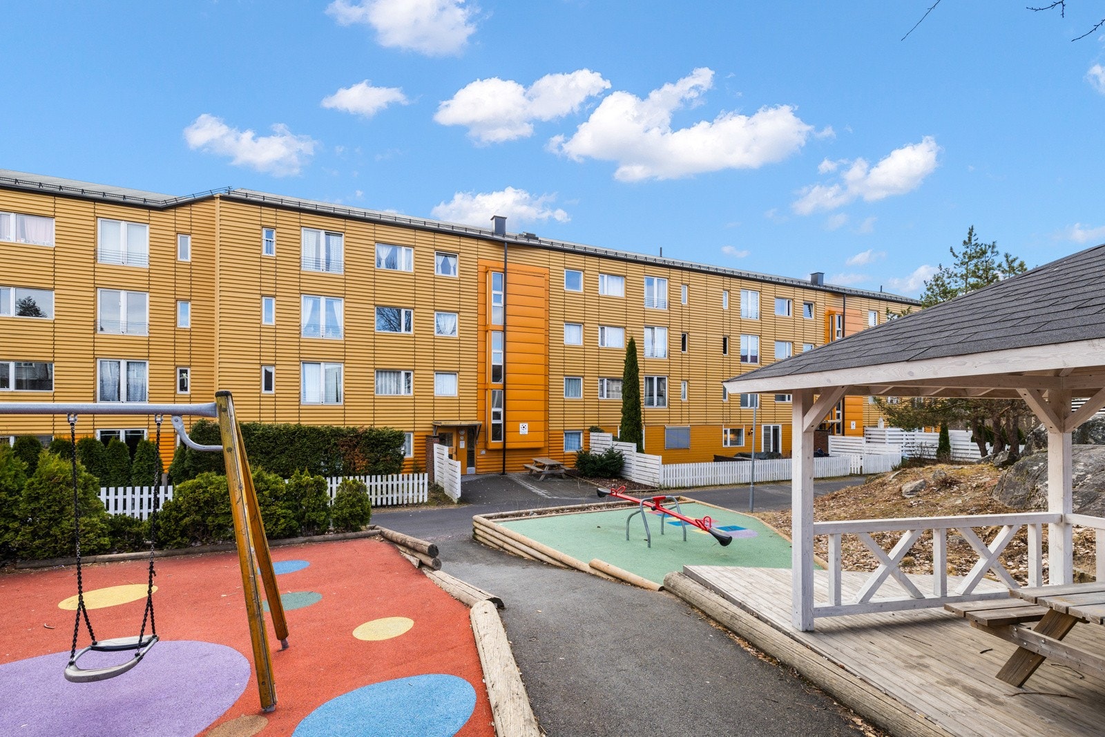 Leiligheten ligger i meget barnevennlige omgivelser. Galleribilde