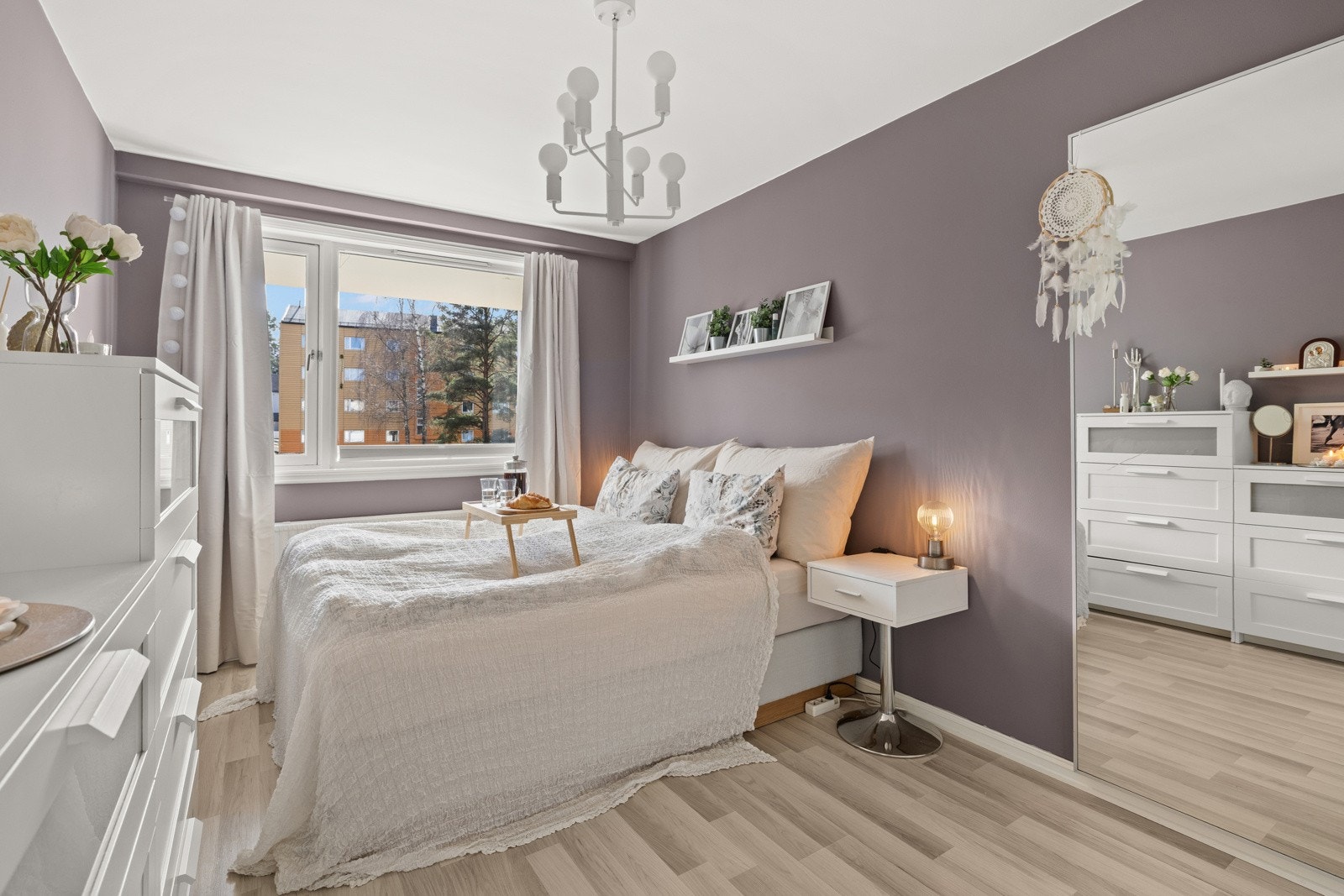 Meget romslig soverom av svært god størrelse. Galleribilde