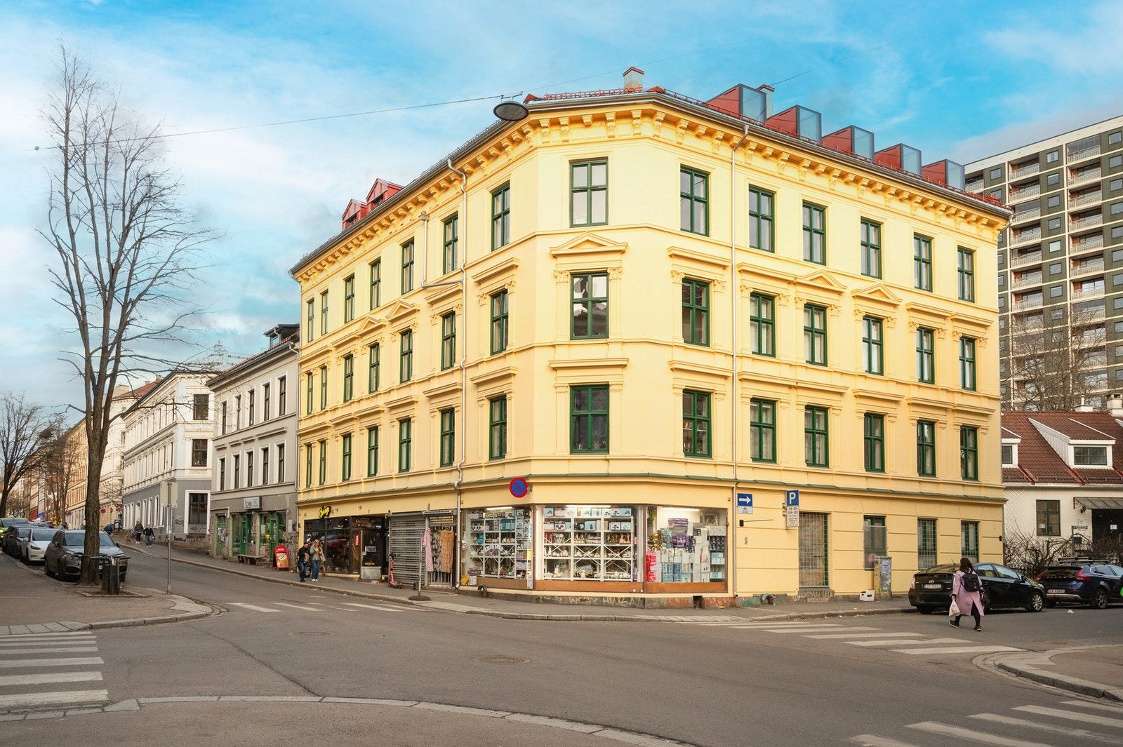 Borettslaget har en meget pen fasade etter renovering i 2023-2024. Taket ble også renovert på samme tid. Galleribilde