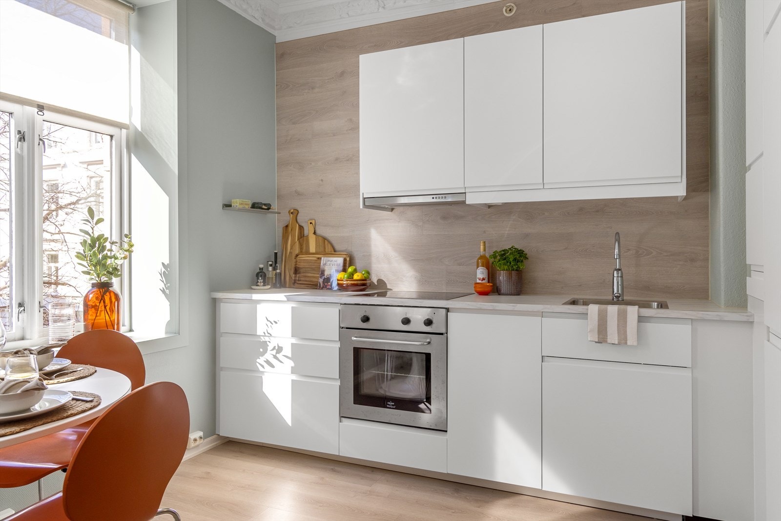 - Integrerte hvitevarer: stekeovn, kjøleskap og fryseskap - Galleribilde