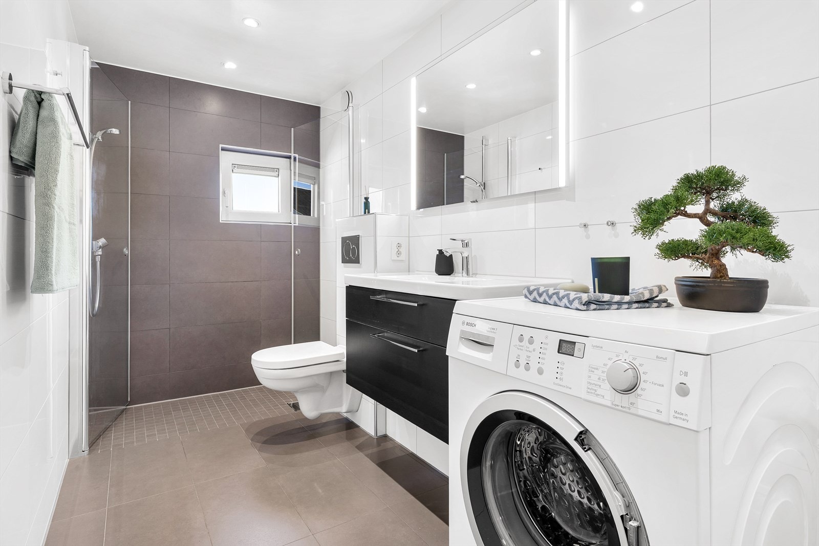 Badet ble pusset opp i regi av tidligere eier i 2016. Arbeidene ble utført av Bademiljø Experten AS. Dokumentasjon foreligger. Galleribilde