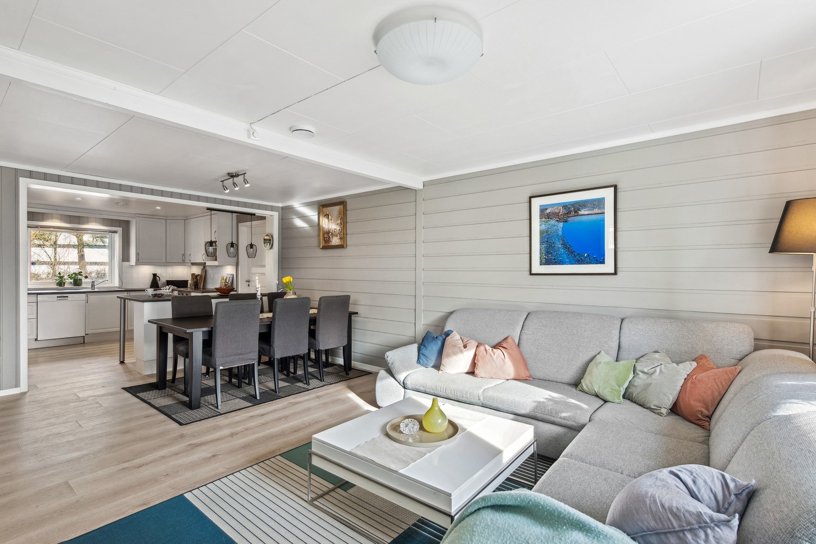 Eiendomsmegler 1 Hamar v/Fride Skjønsberg har gleden av å presentere Enerhaugvegen 4! Galleribilde