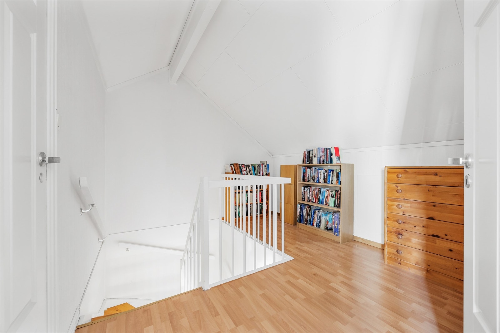 Gang loftsetasje Galleribilde