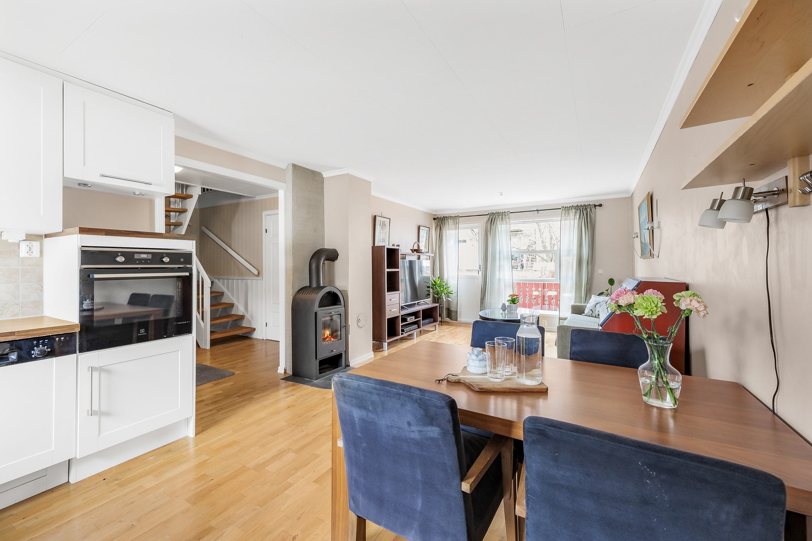 Stue/kjøkken Galleribilde