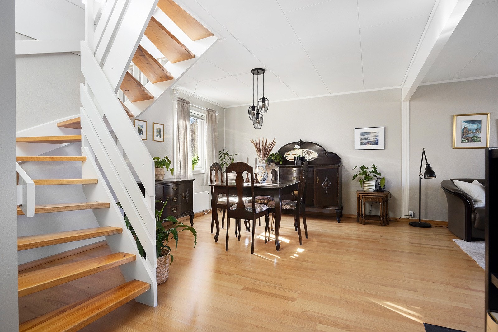 God plass til spisebord. Galleribilde