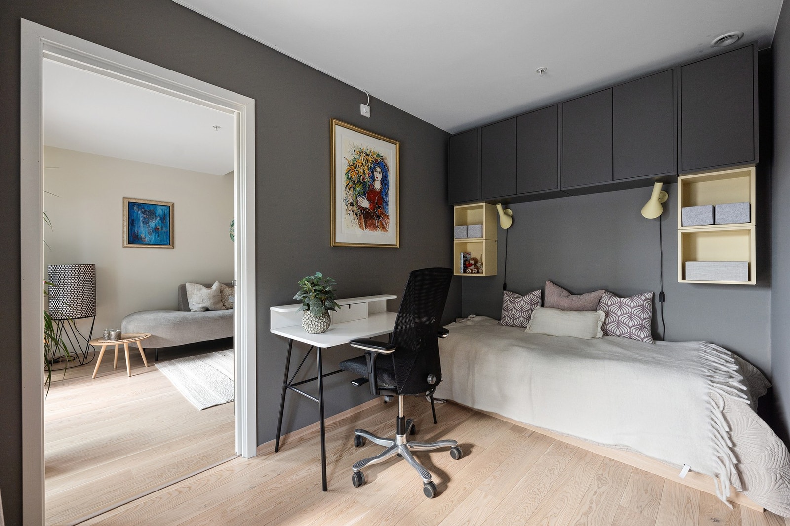 Soverom 2: Skap medfølger leiligheten Galleribilde