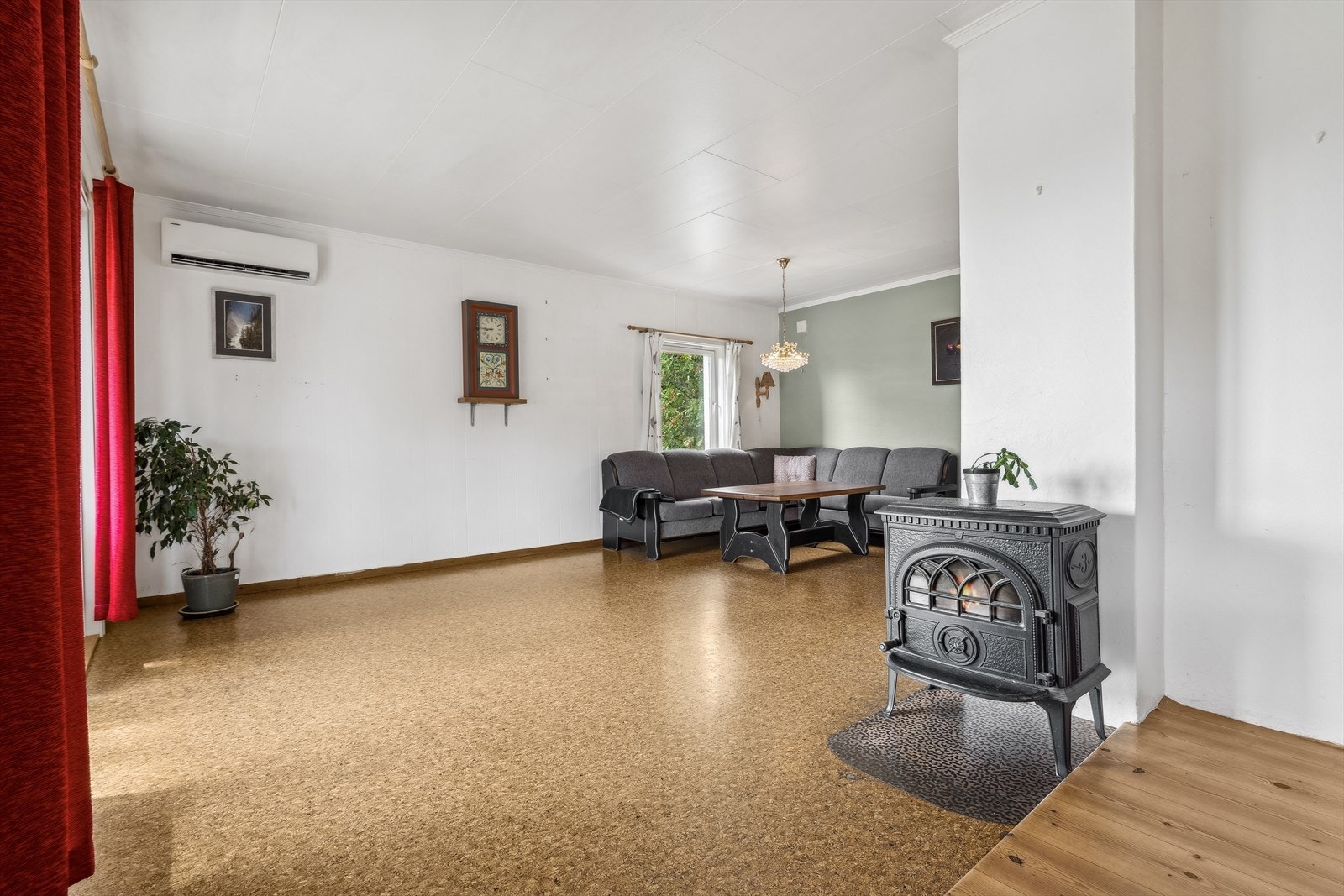 Stuen er ca. 22 kvm og har flere møbleringsmuligheter. Galleribilde