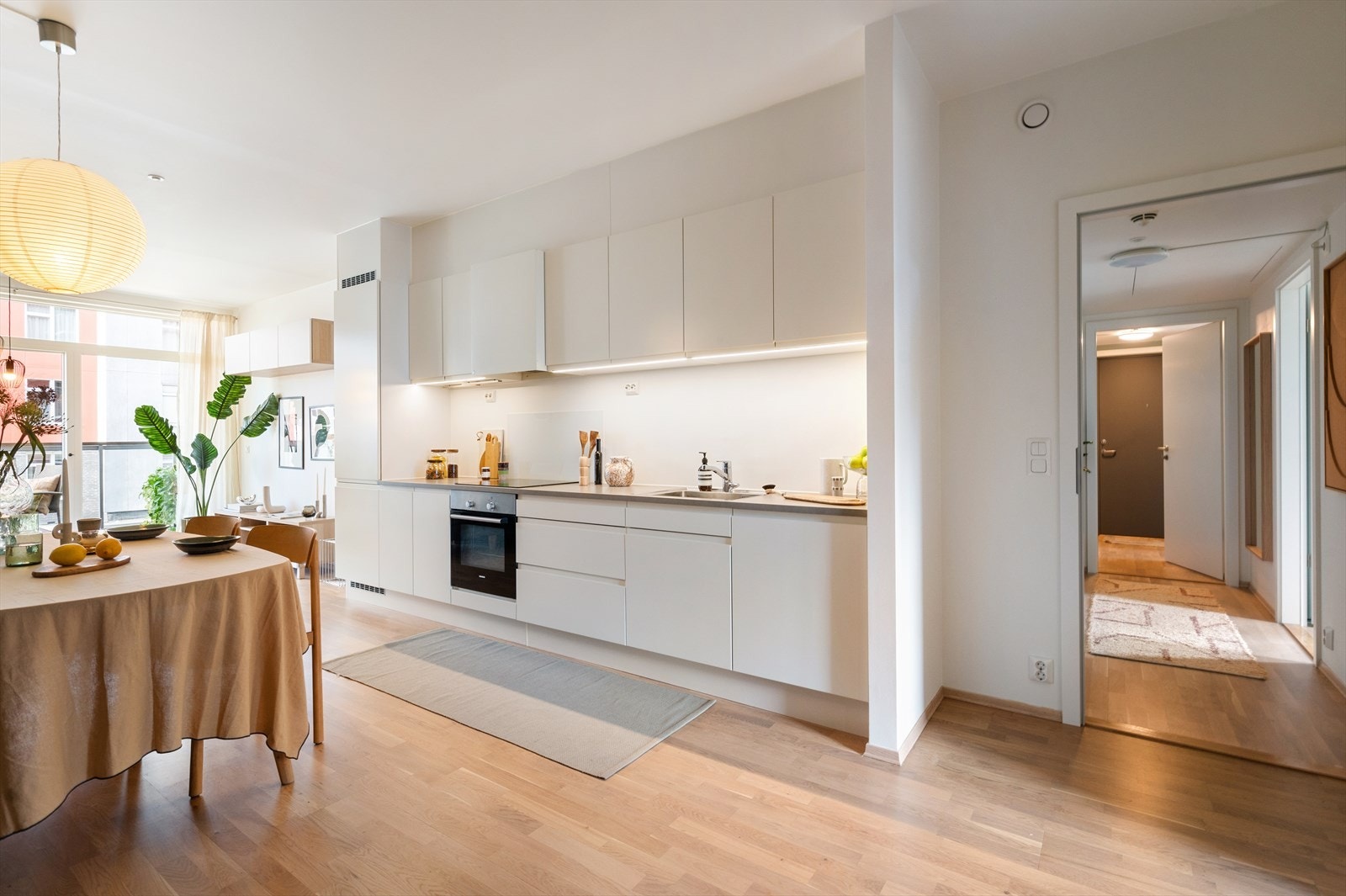 Integrerte hvitevarer medfølger. Galleribilde