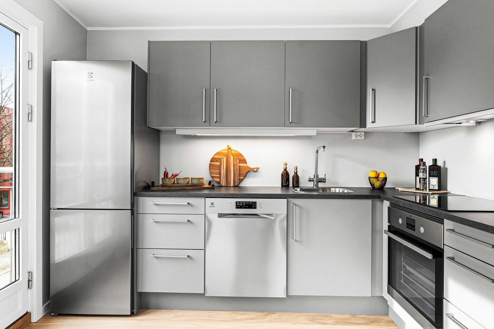 Nytt kjøkken fra HTH - Alle hvitevarene medfølg Galleribilde