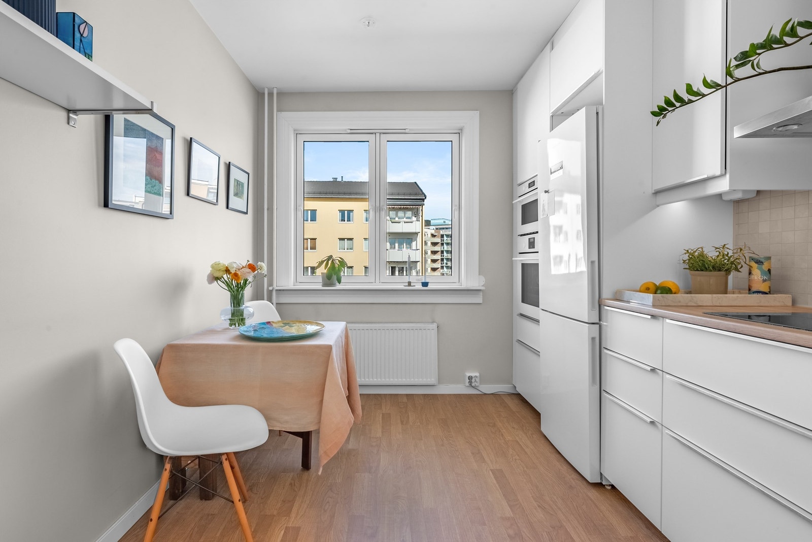 Med beliggenhet høyt oppe er man godt skjermet for sjenanse fra gateplan. Galleribilde