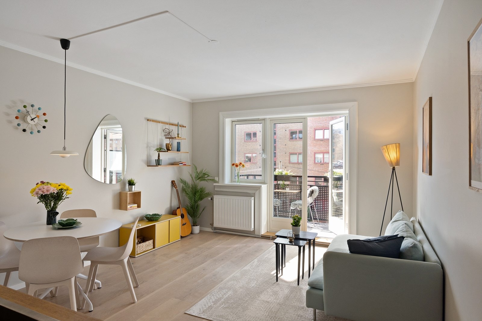 Velkommen til Maridalsveien 225C! Dette er en lys 3-roms leilighet med fantastisk beliggenhet i Nydalen/Bjølsen, med enkel tilgang til byens fasiliteter. Galleribilde