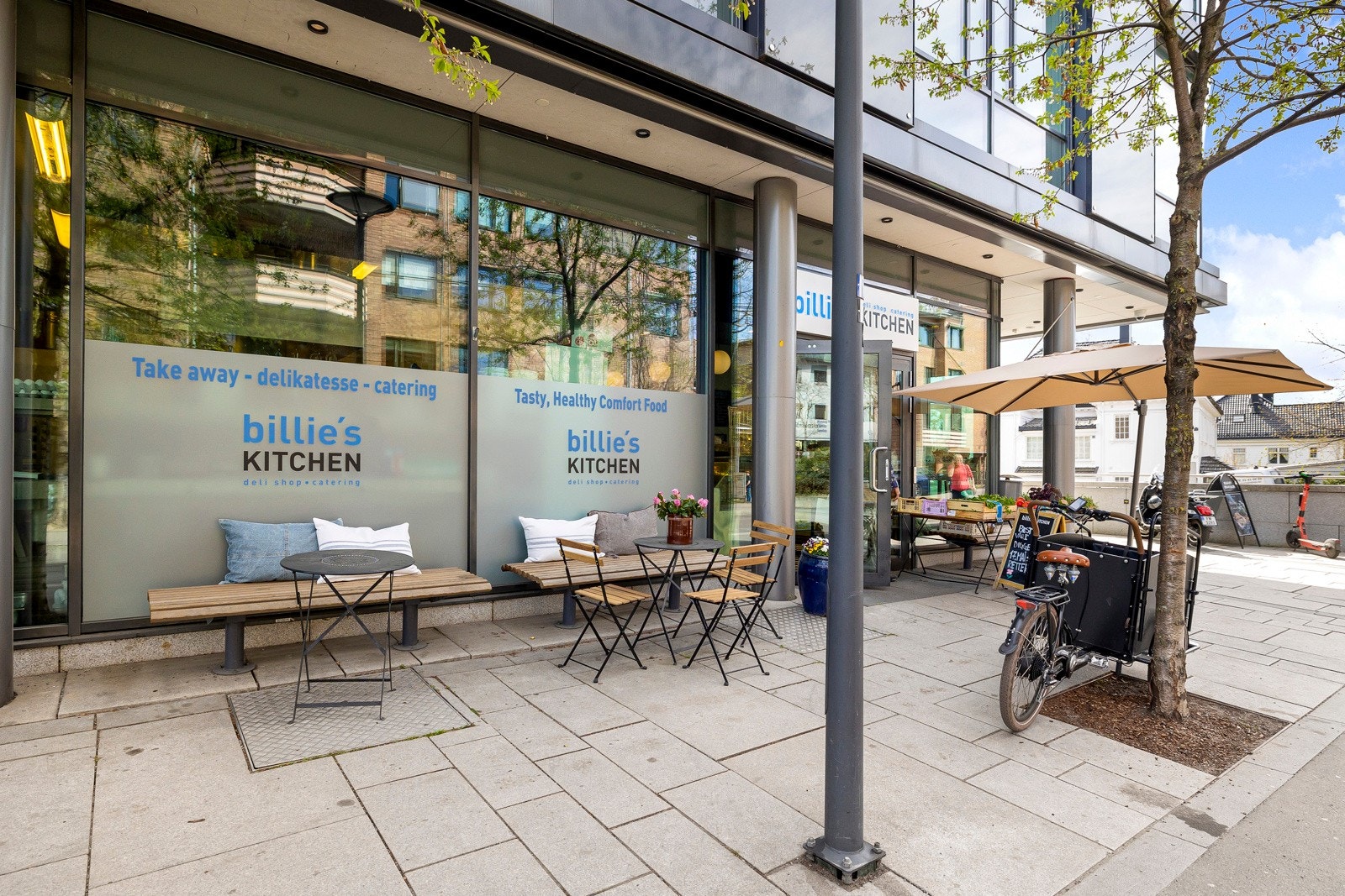 Nærområdet byr på flere spennende spisesteder og kaffebarer. Galleribilde