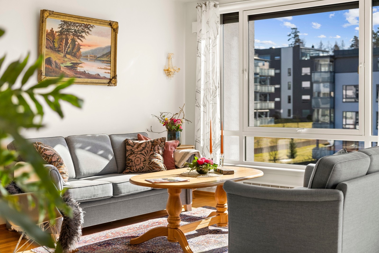 Her er det god plass til en hyggelig tv-lounge med flott utsyn til nærområdet Galleribilde