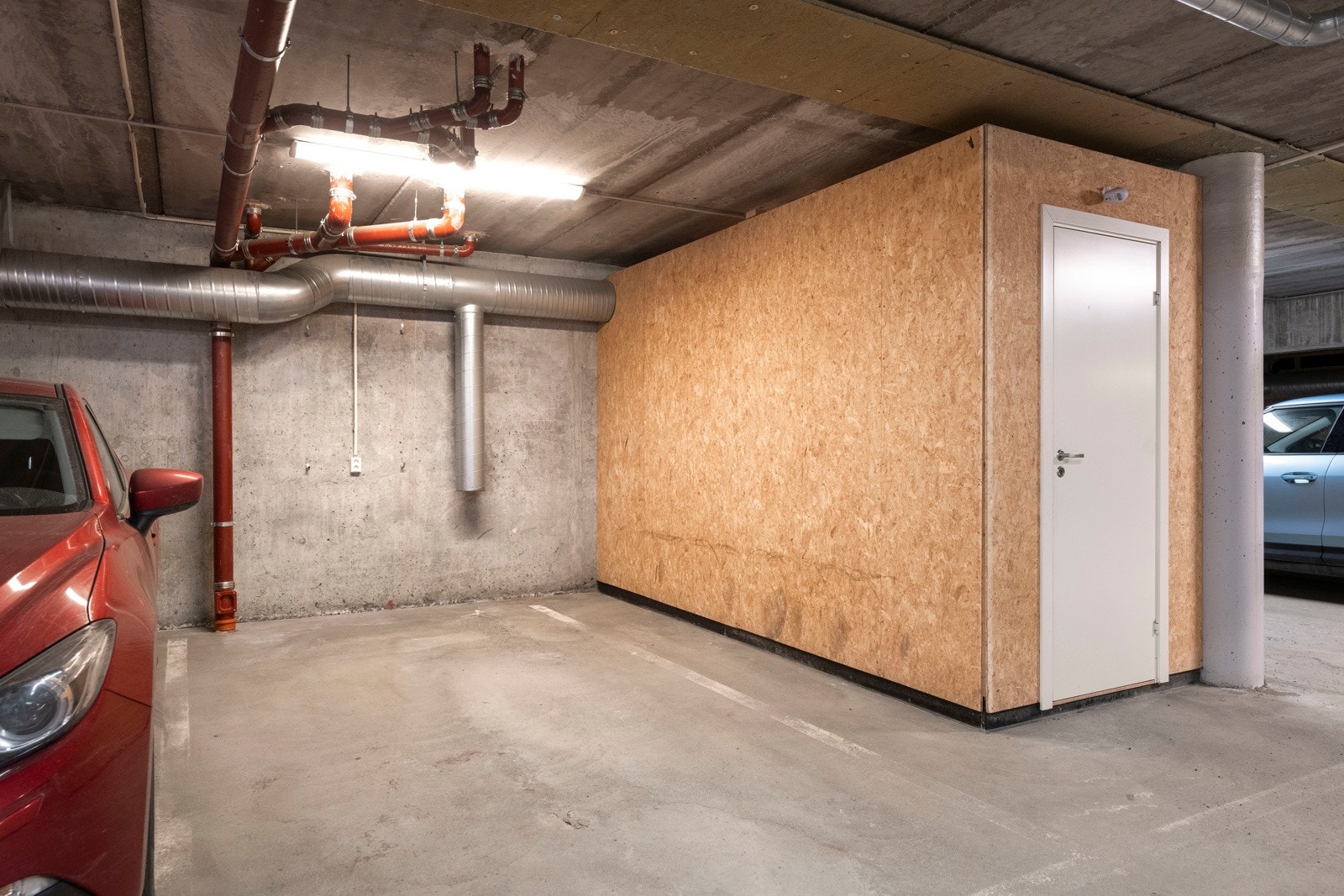 Til leiligheten følger en garasjeplass i fellesanlegg. Galleribilde