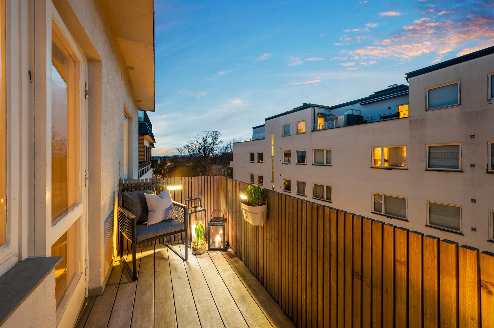 Flott leilighet med praktisk planløsning og moderne standard med sentral og attraktiv beliggenhet i et av Oslos mest ærverdige bolig- og ambassadestrøk. Galleribilde