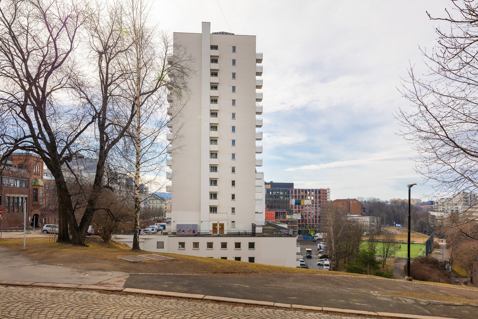 Her får du en sjelden høy beliggenhet i svært attraktive områder. Galleribilde