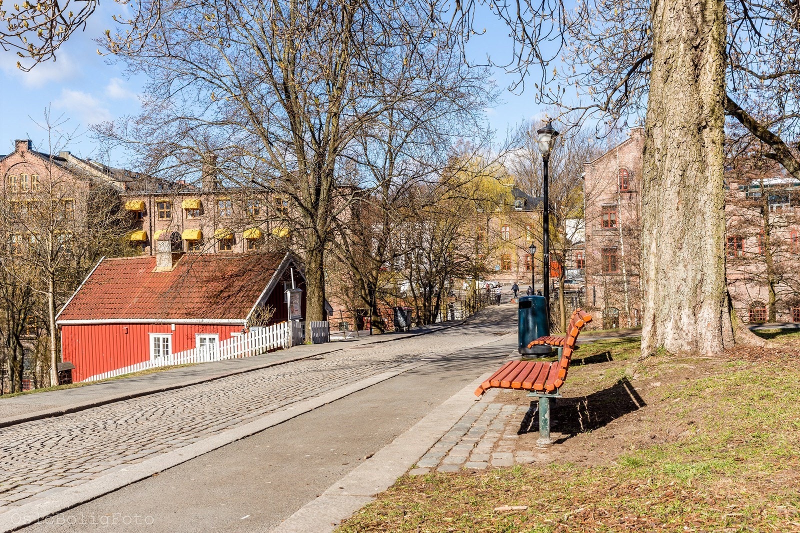 Grünerløkka er kanskje den mest stemningsfulle bydelen i Oslo og er kjent for sitt yrende folkeliv og grønne lunger. Galleribilde