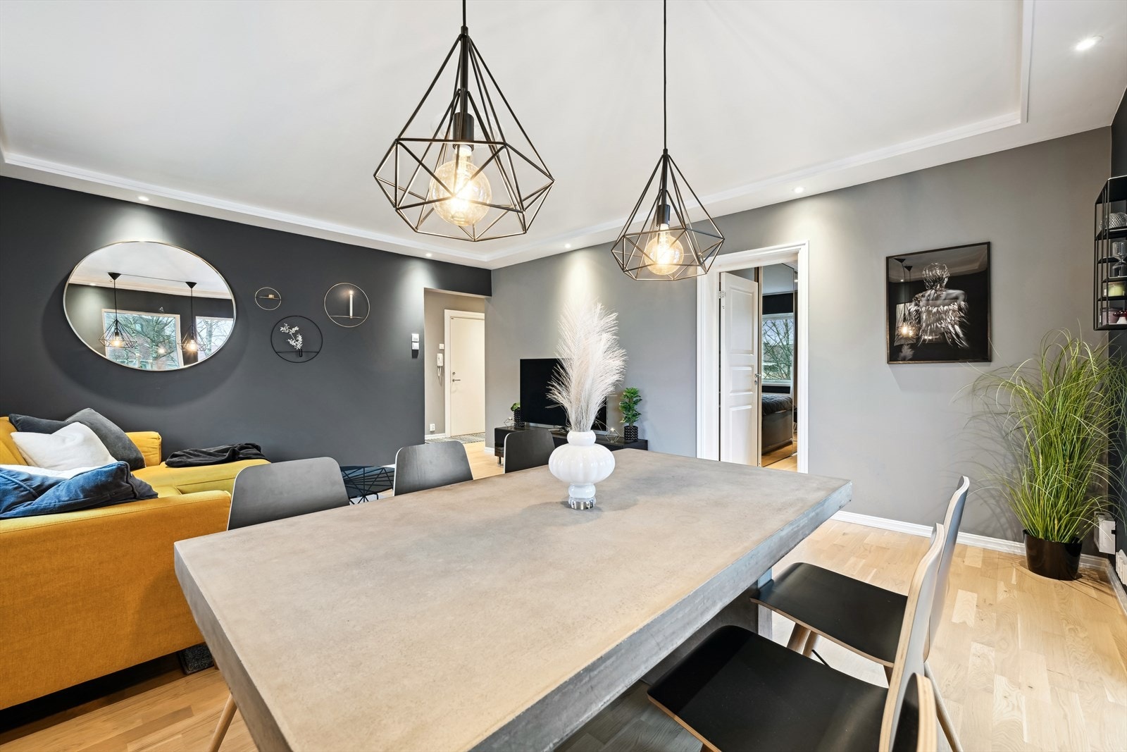 Leiligheten har en fin planløsning og ingen innsyn. Galleribilde