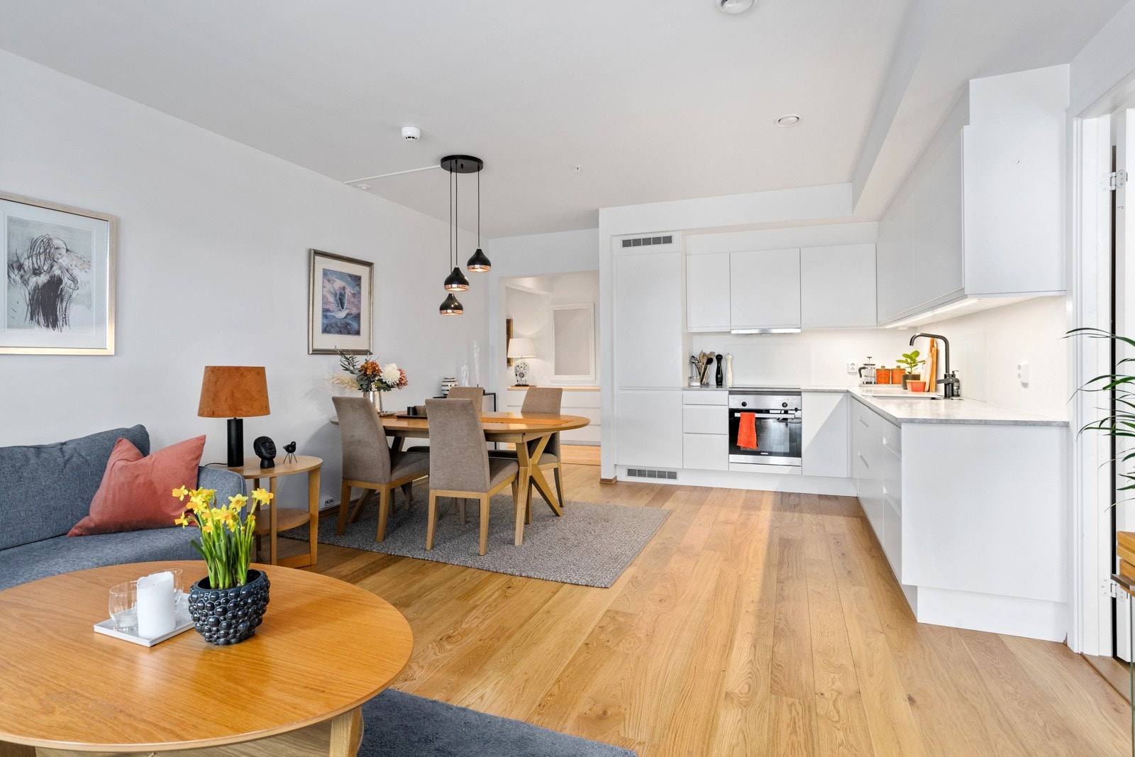 Delikat og stilrent kjøkken levert av Sigdal kjøkken Galleribilde