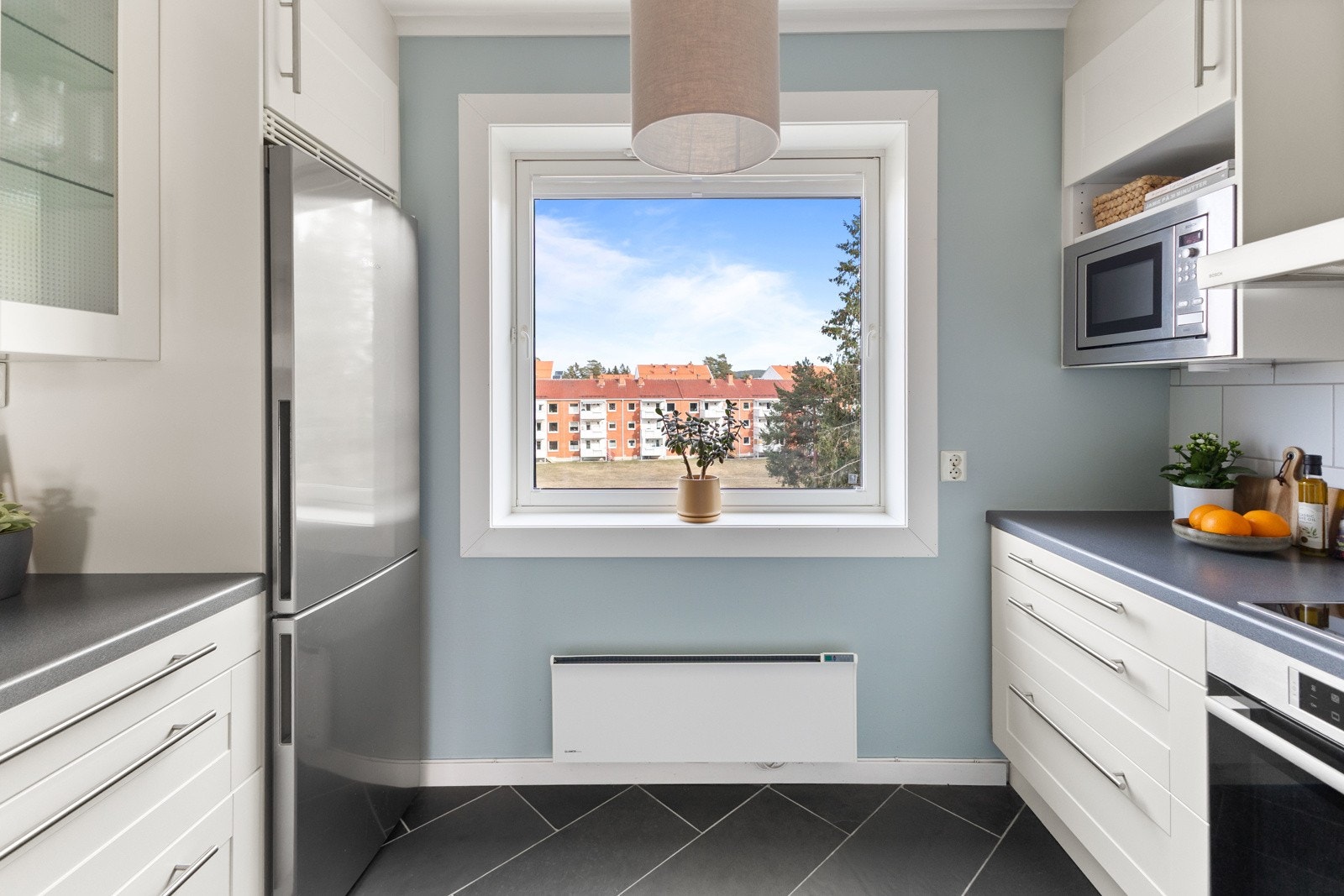 Mulighet for spiseplass ved vinduet Galleribilde