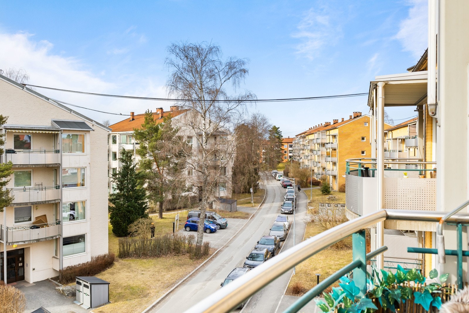 Meget god intern beliggenhet i rolig gate sentralt på Lambertseter Galleribilde