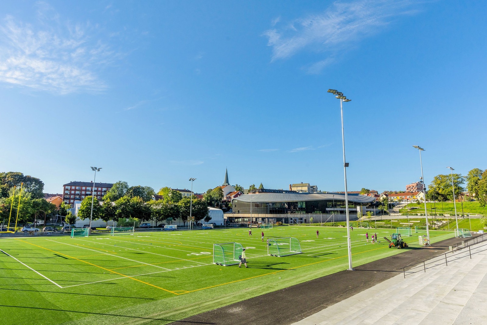 Jordal Amfi - hjertet av norsk hockey. Fotballbaner og hockey glede for hele familien. Galleribilde
