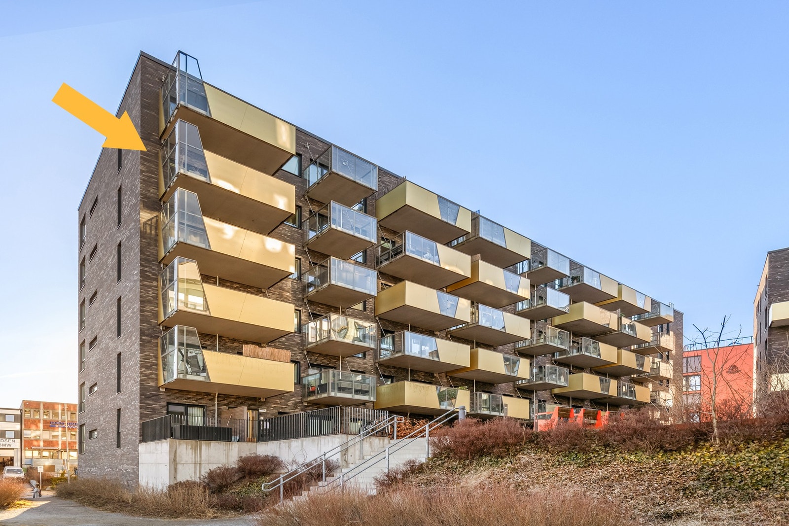 Sameiet består av 254 seksjoner, hvorav 2 næringsseksjoner og 1 næringsseksjon som er et parkeringsanlegg. Galleribilde