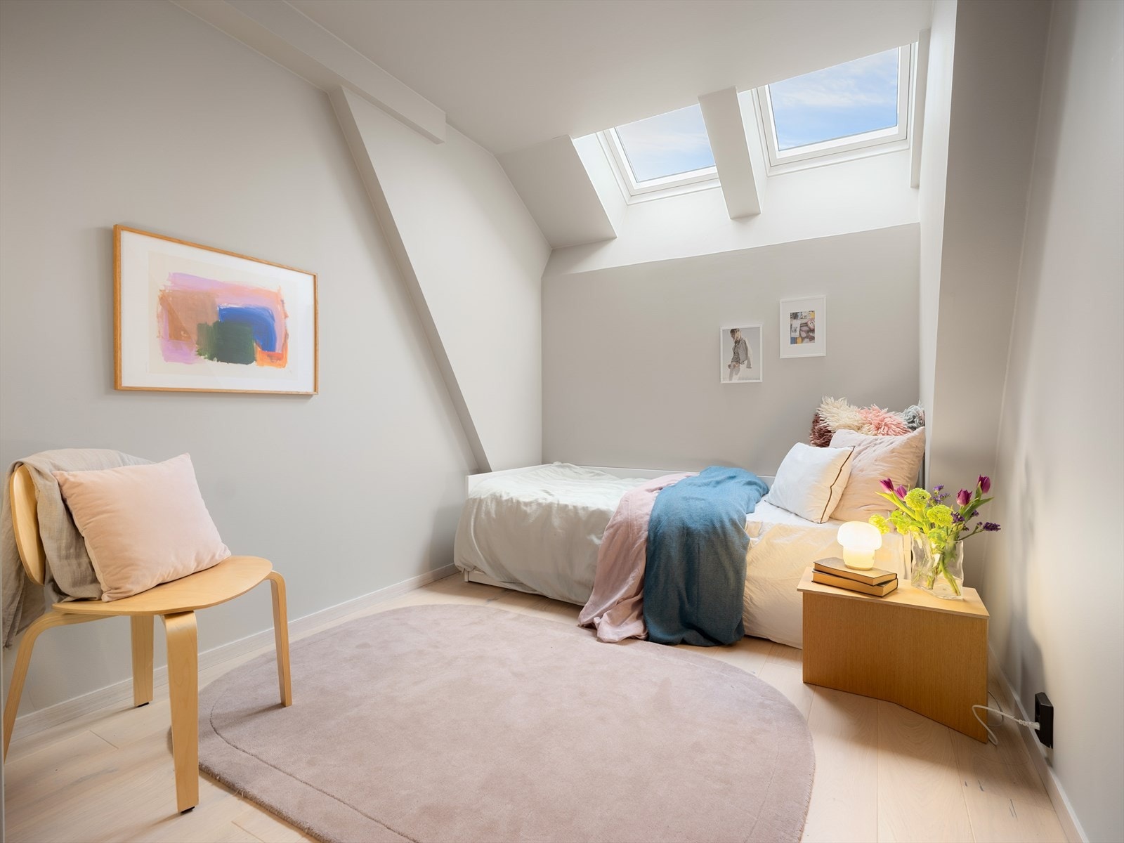 Leilighetens andre soverom er også av god størrelse. Galleribilde