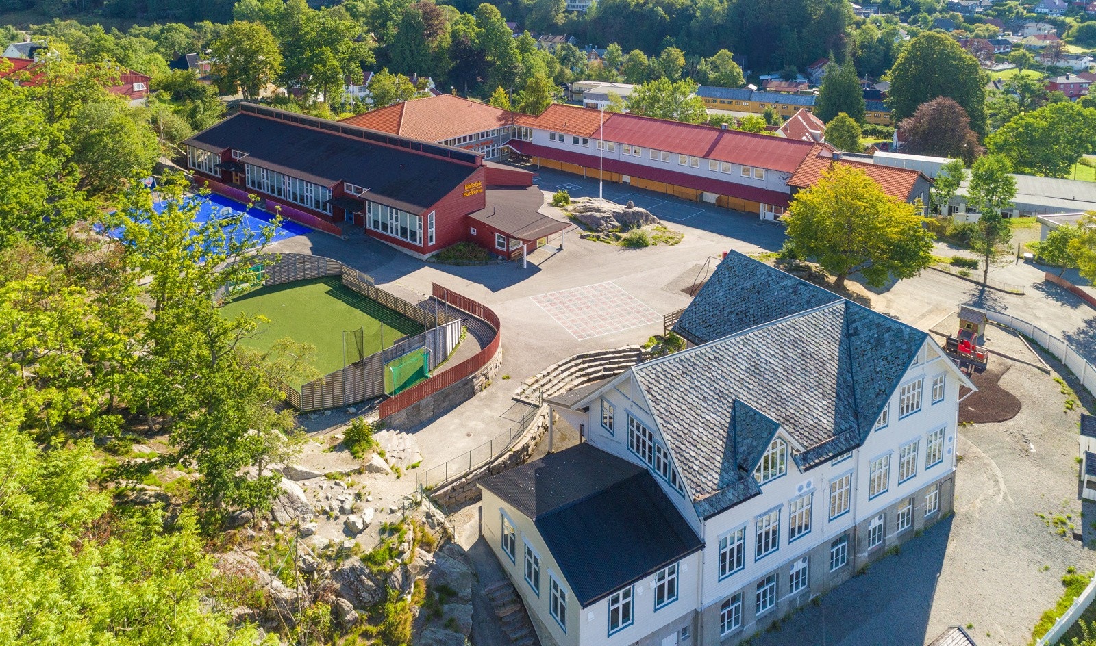 Os Barneskole Galleribilde