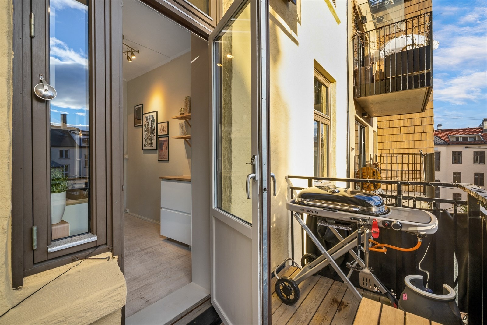 Plass til sittegruppe og grill Galleribilde