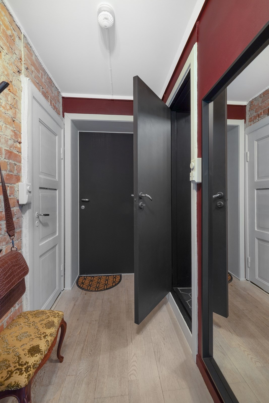 Innbydende entrè av god størrelse Galleribilde