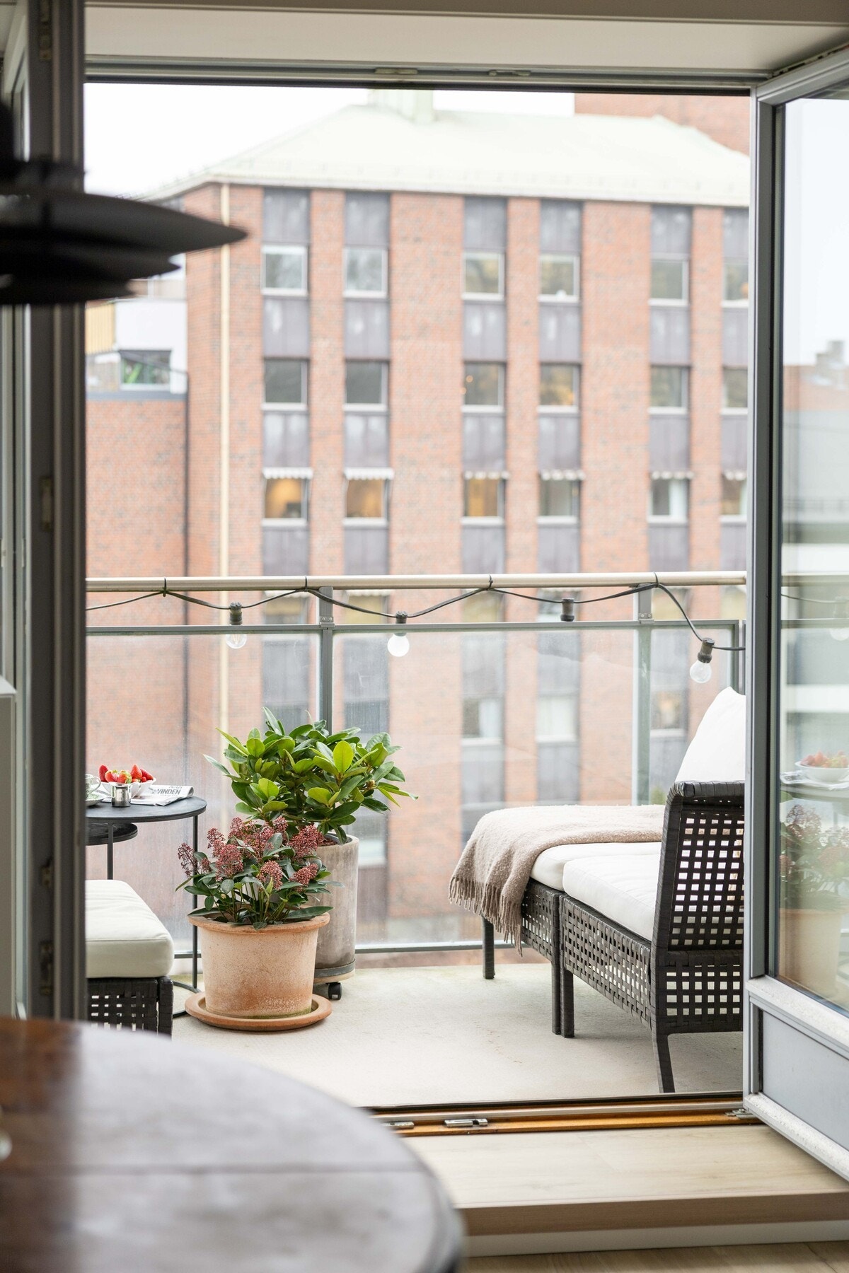 De store dørene kan åpnes helt opp. Galleribilde