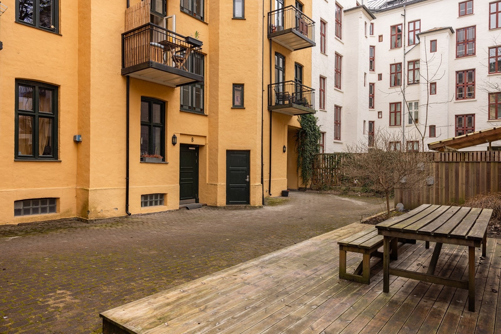 Felles bakgård til glede for beboerne Galleribilde