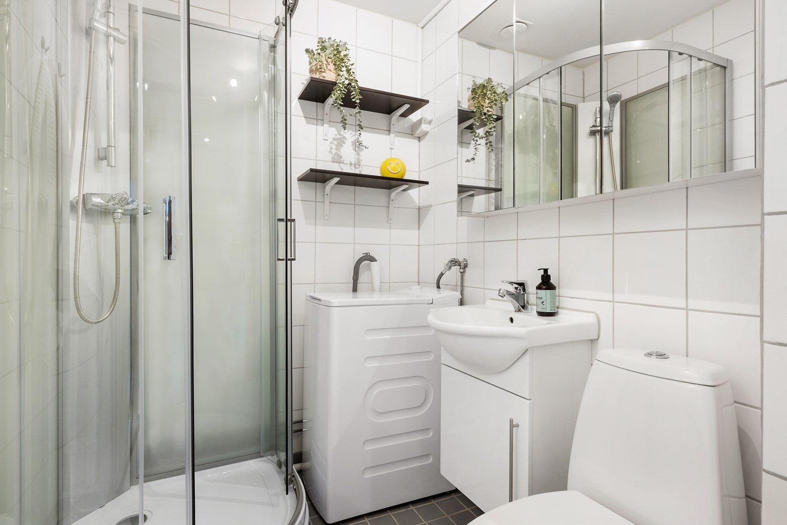 Badet ble pusset opp i regi av borettslaget i 2000. Videre er badet delvis pusset opp i 2014 med flis på flis og nye innredninger. Galleribilde