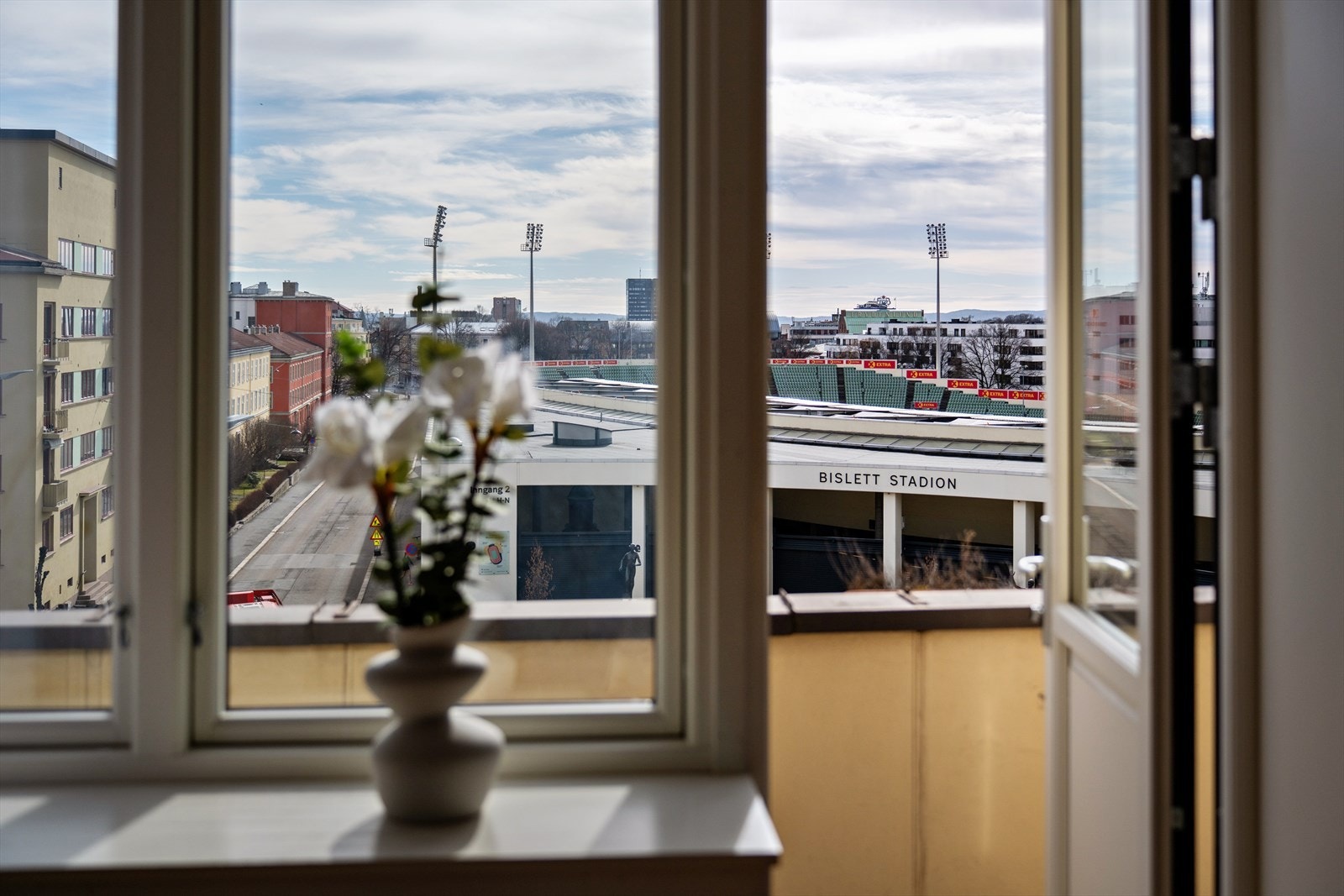 Soverommet har utgang til en hyggelig balkong på ca. 5,65 kvm Galleribilde