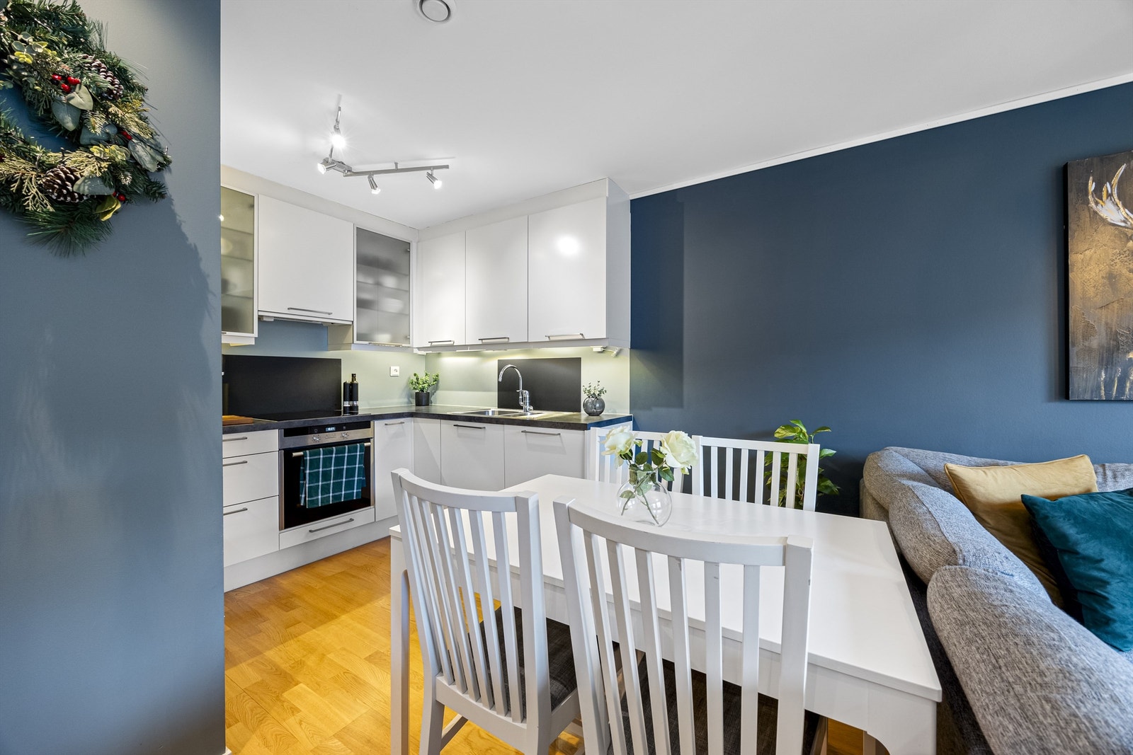 Åpen løsning stue/kjøkken Galleribilde