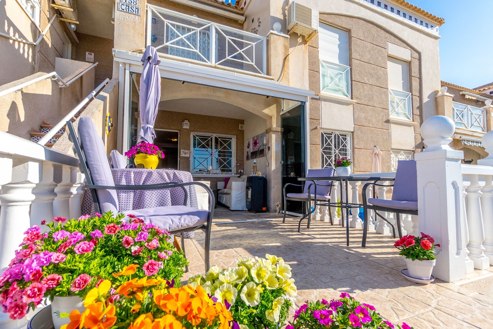 Solfylt terrasse Galleribilde